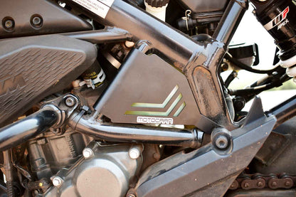 Oil Coolant Container Guard cover KTM Adventure 390 - Motocaan