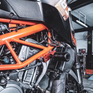 KTM Duke 250 Frame Slider - Retrocross