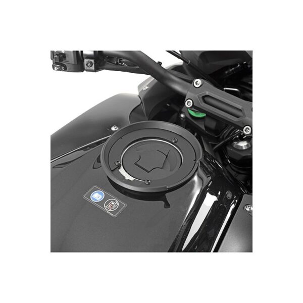 givi_tanklock_bike_specific_flange_kawasaki_versys650_bf26