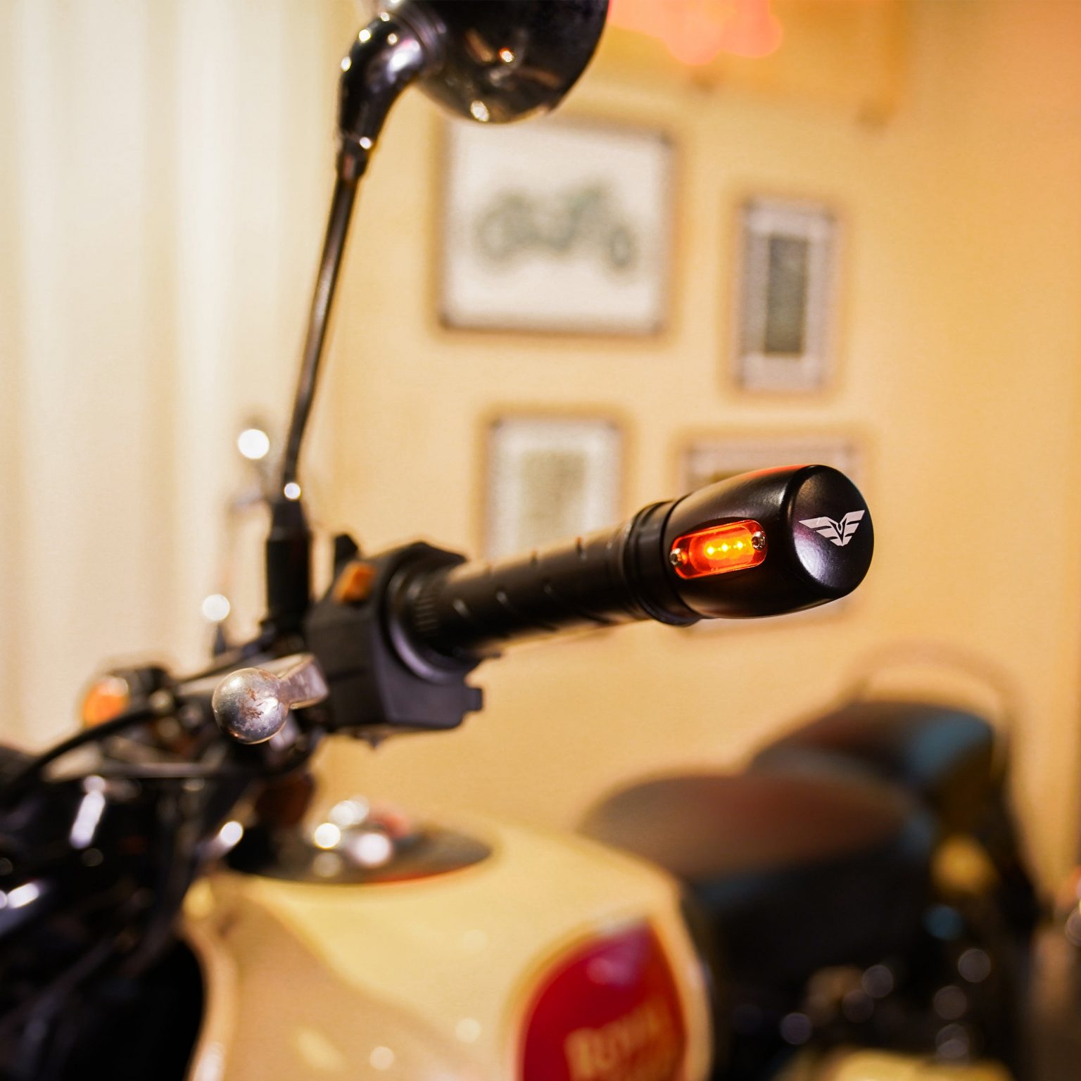 Buy Bar End Indicators - Vardenchi Online at Best Price from Riders ...