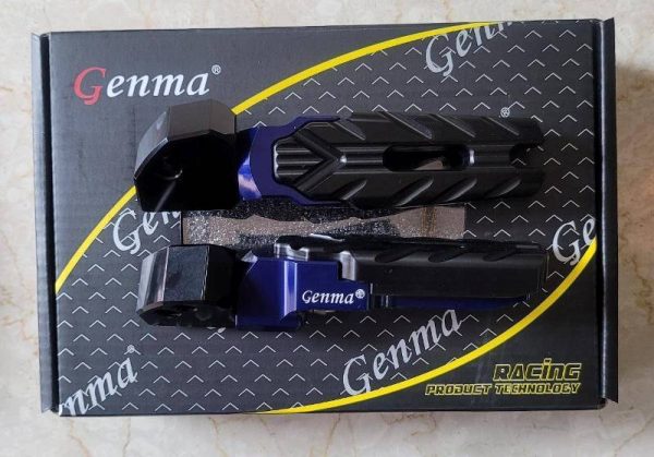 Genma Yamaha Aerox Rear Footrest Set CNC-Blue